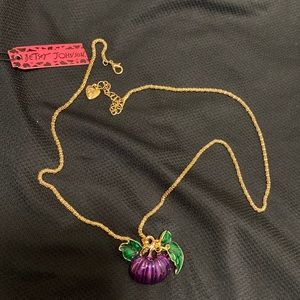 Betsey Johnson NWOT Purple Pumpkin Brooch Necklace
